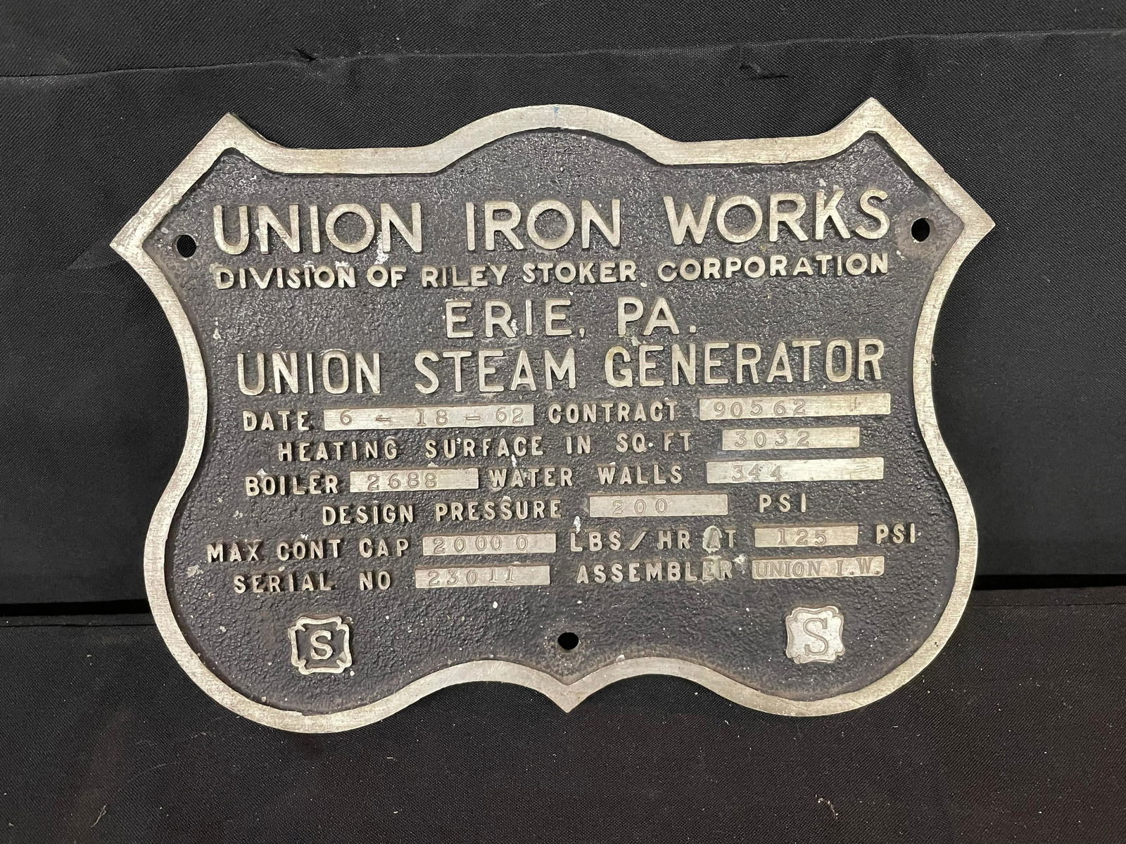 Cast Iron "Union iron Works Erie, PA.": Cast Iron "Union iron Works Erie, PA."