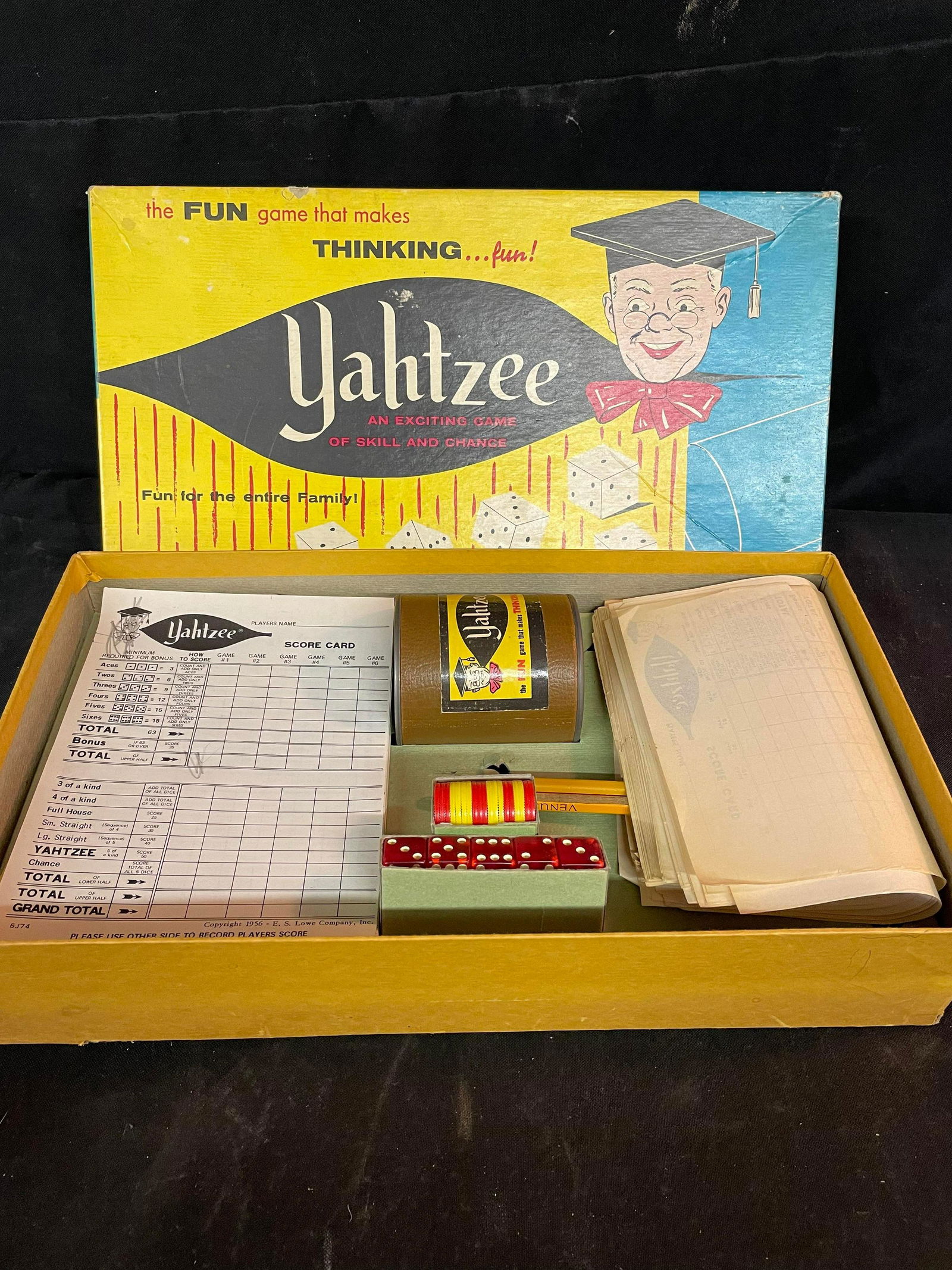 Yahtzee Board Game (Seemingly Complete) (1 of 2)