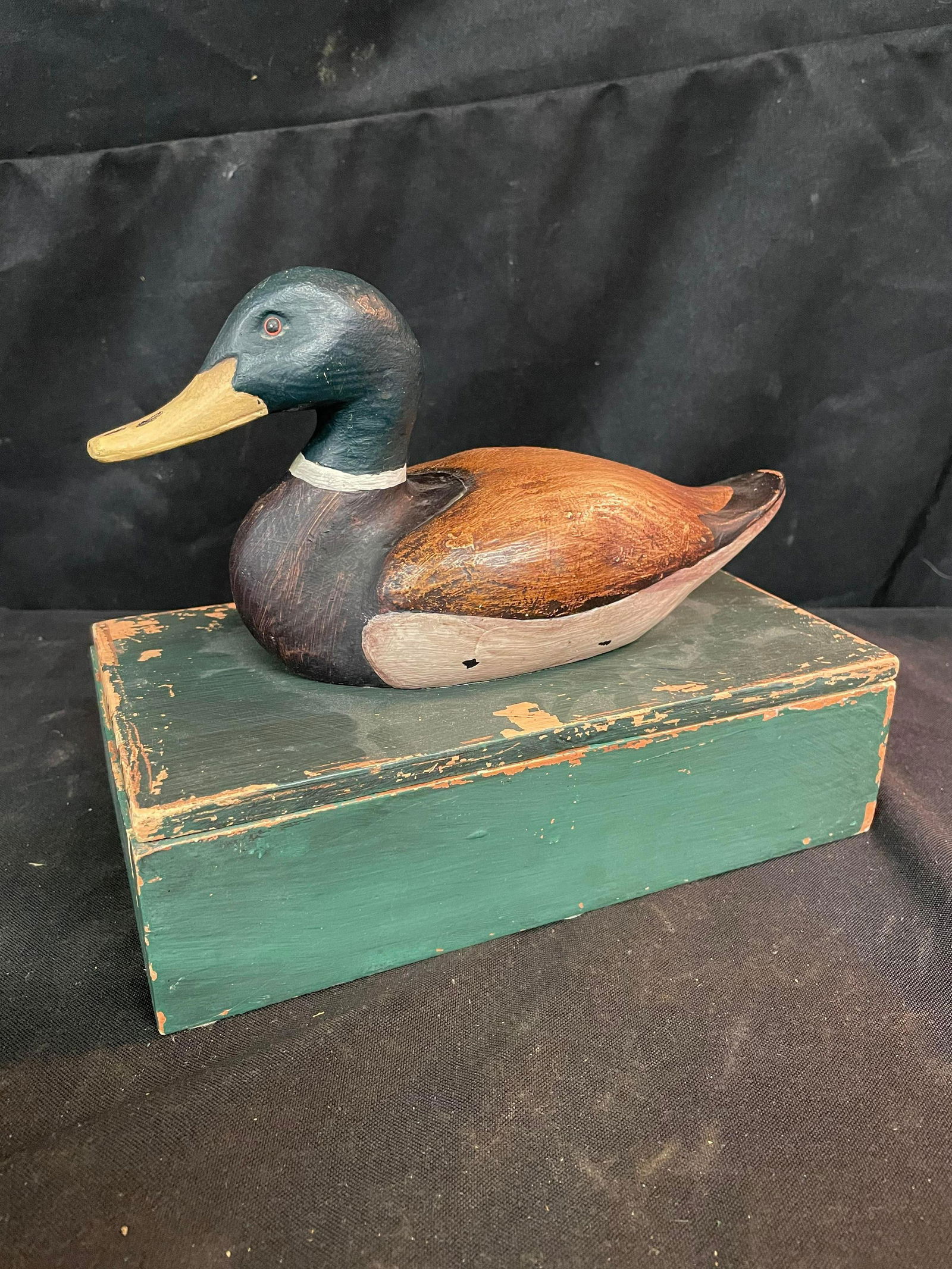 Wooden Primitive Style Box With Wooden Carved Duck (1 of 1)