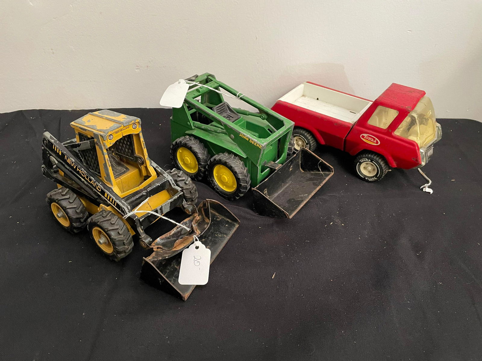 New Holland And John Deere Skid Steer Toys With Tonka (1 of 1)