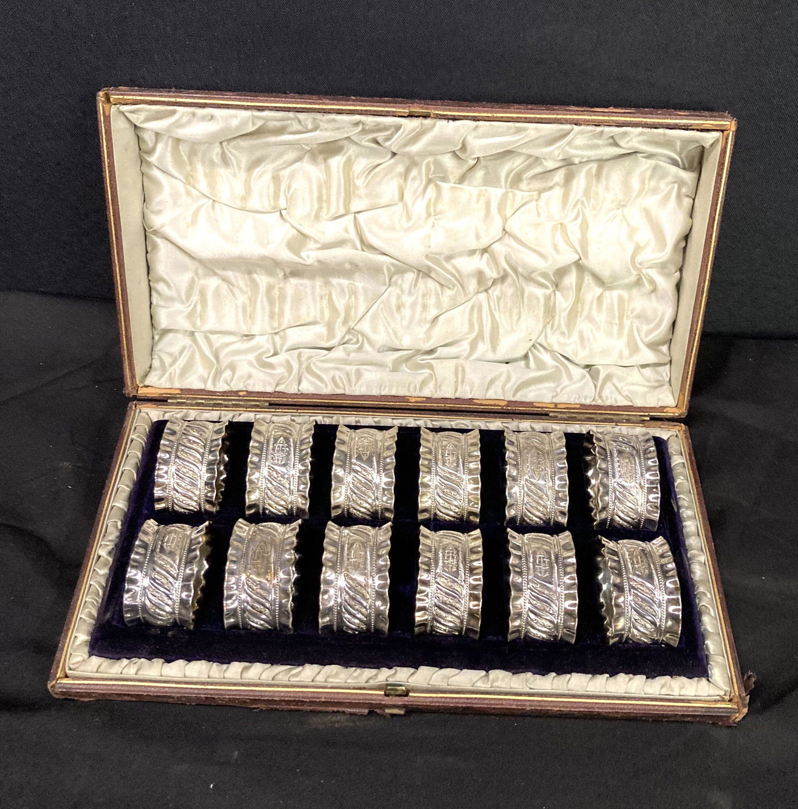 Set Of 12 Silver Napkin Rings In Original Box (11"L,6"W) (1 of 2)