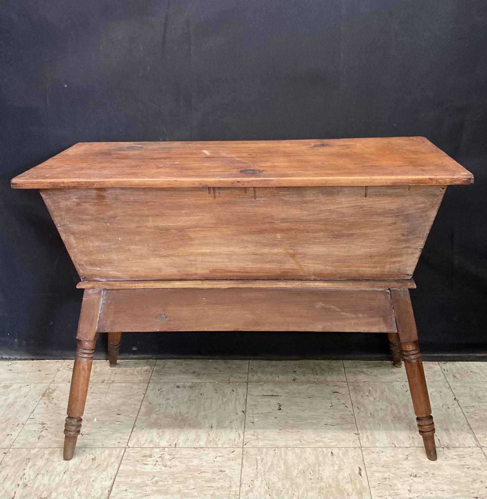 Early Wooden Southern Pine Dough Box On Turned Legs Found In Lexington, KY. Estate (29"x39"x19") (1 of 3)