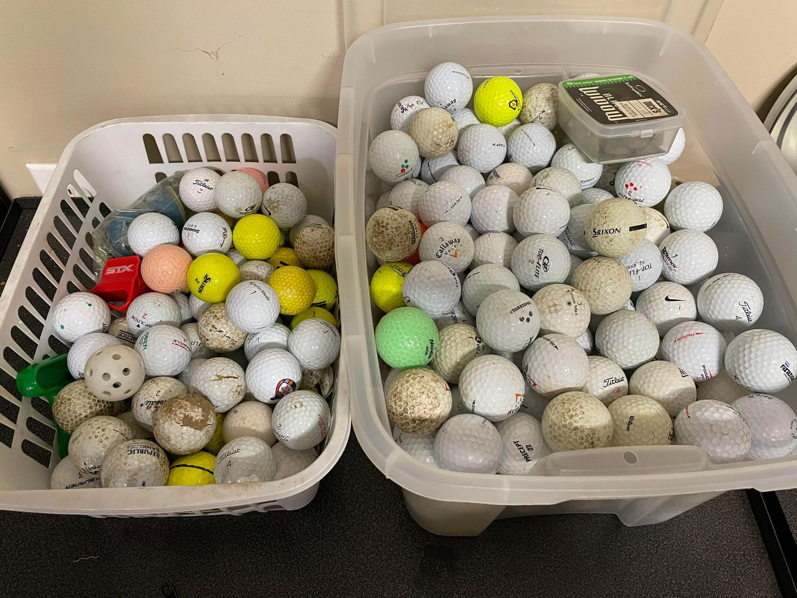 Assorted Golf Balls: Assorted Golf Balls