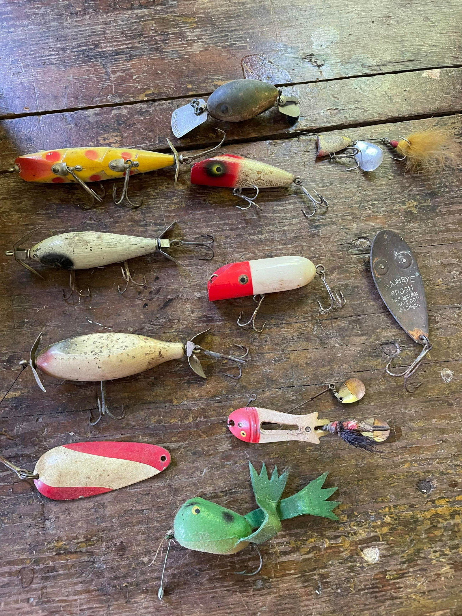 Old Wooden Lures, Fly's And Flasheye Spoon By Paul Bunyan Bait Co.: Old Wooden Lures, Fly's And Flasheye Spoon By Paul Bunyan Bait Co.
