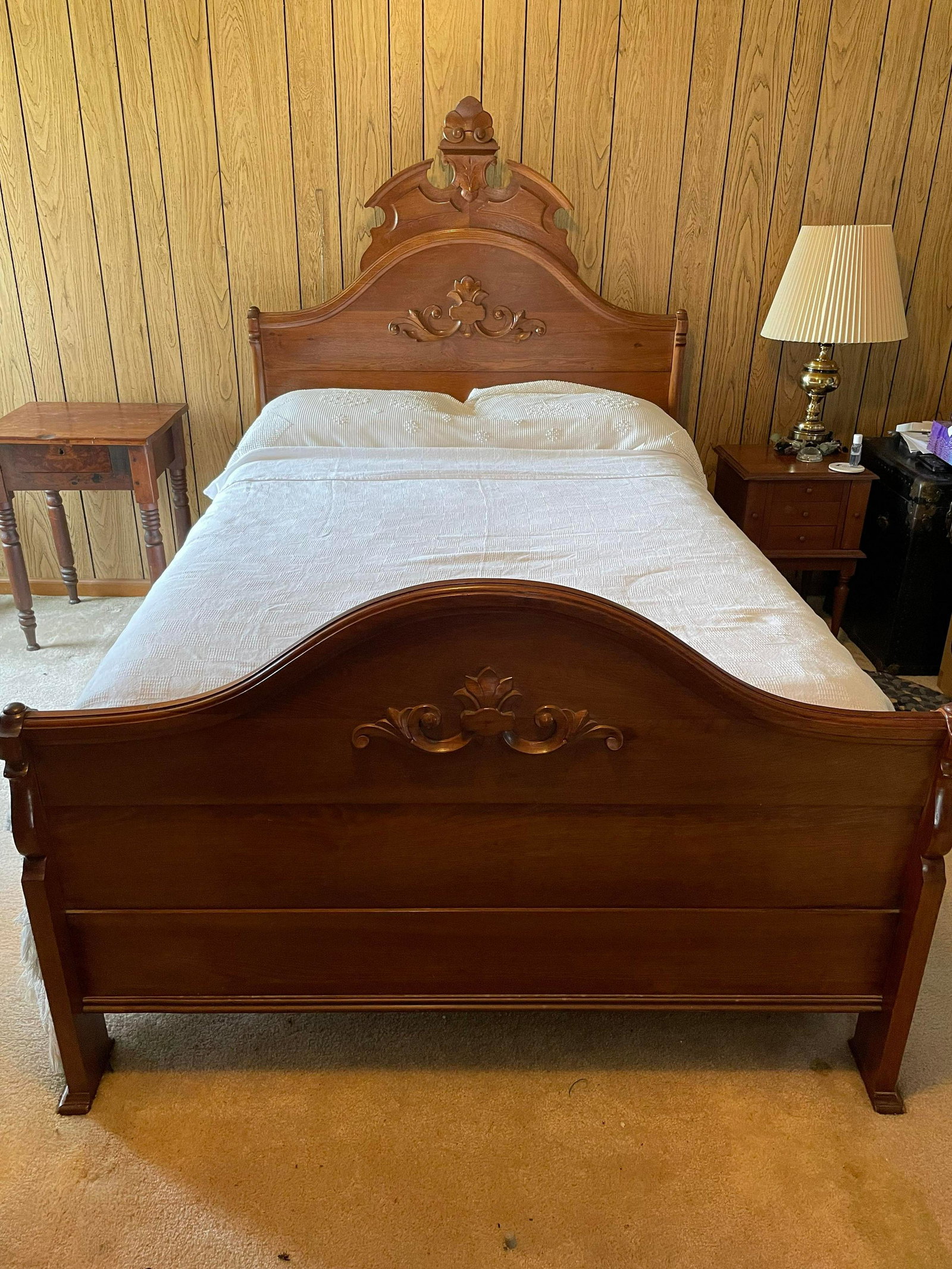 Antique Victorian Carved Bed 53"w Appears In Great Condition: Antique Victorian Carved Bed 53"w Appears In Great Condition