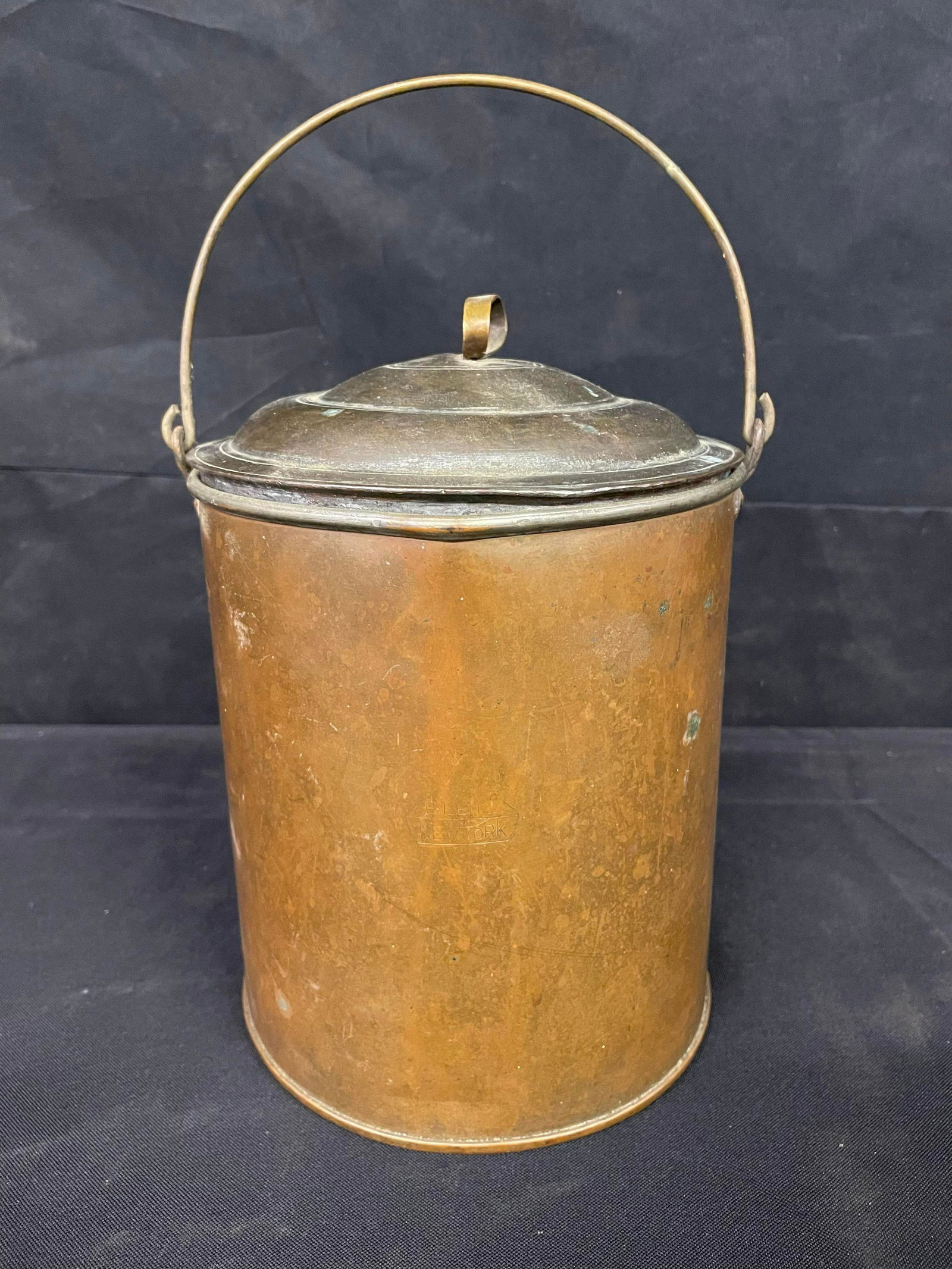 Antique Copper Kettle With Lid (1 of 3)