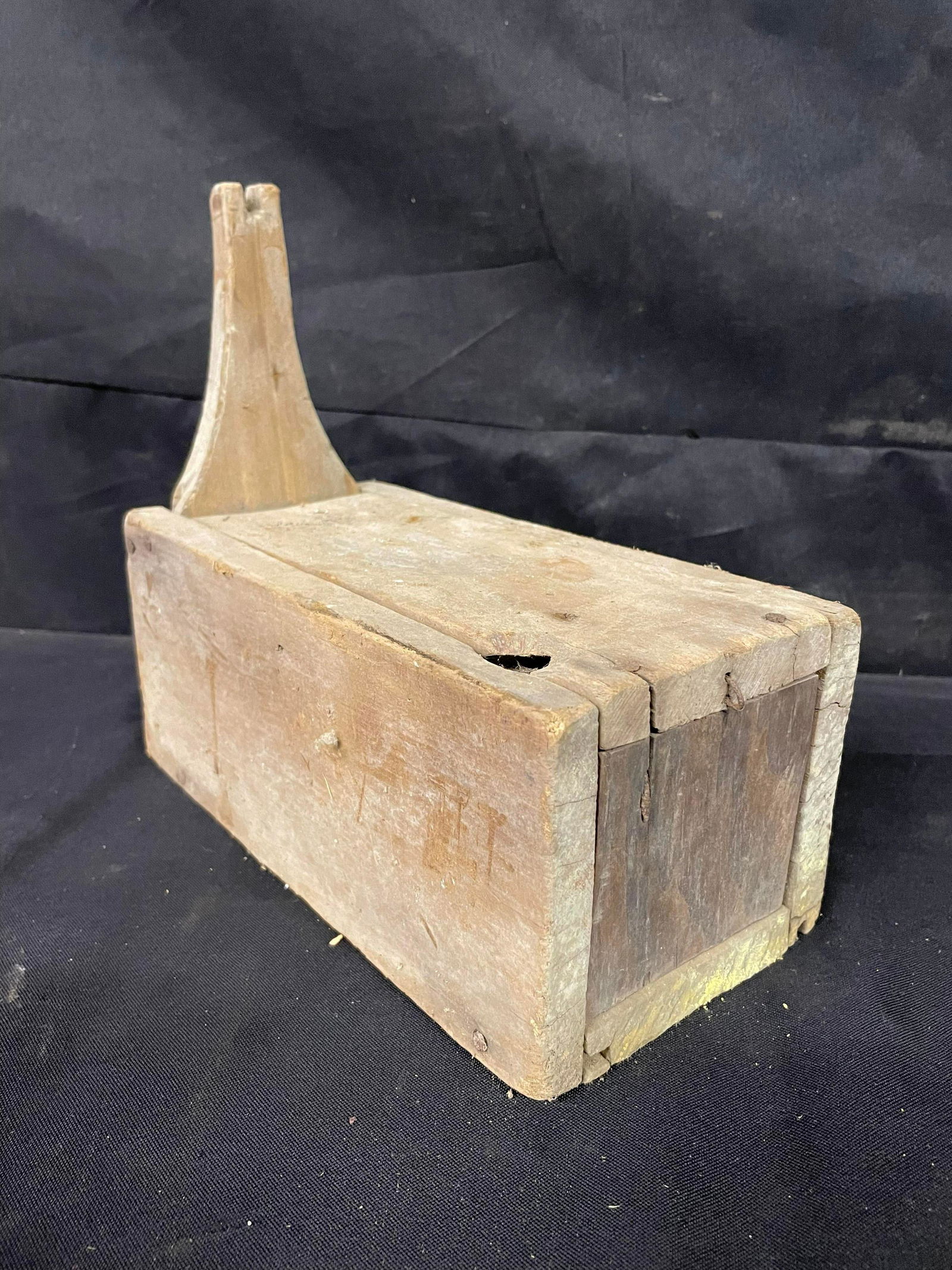 Primitive Wall-Hanging Style Box (1 of 2)