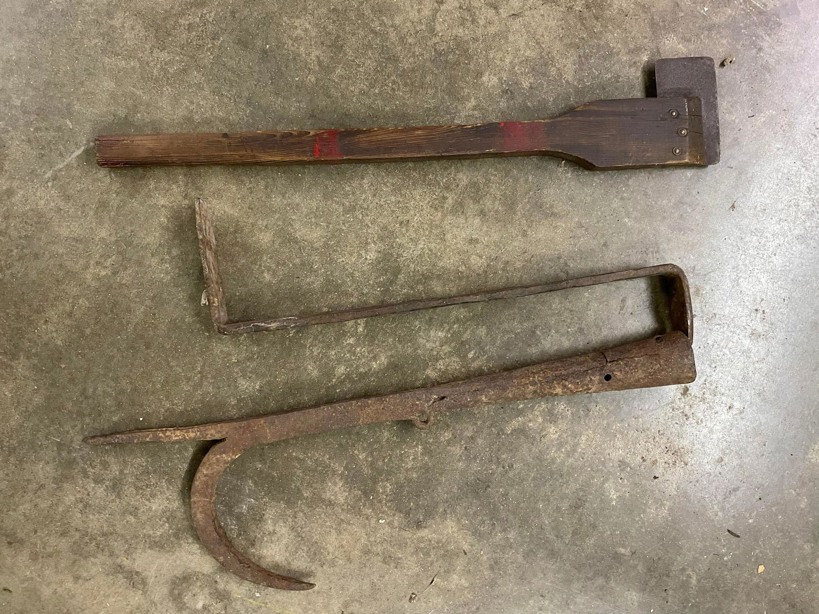 Primitive Hand Forged Wagon Lantern Hanger With Early Tobacco Knife/Hatchet (1 of 1)