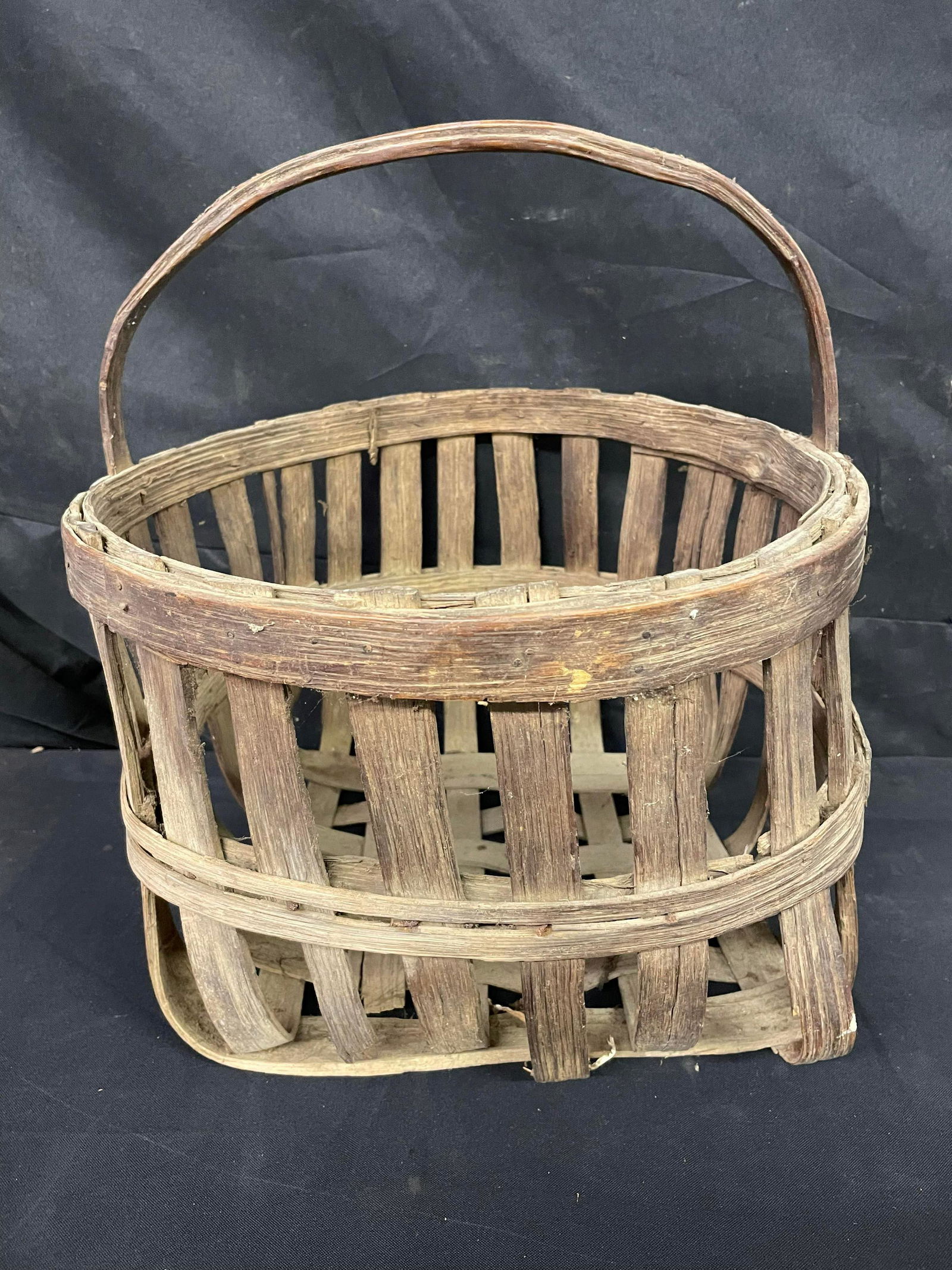 Unique Primitive Basket (1 of 6)