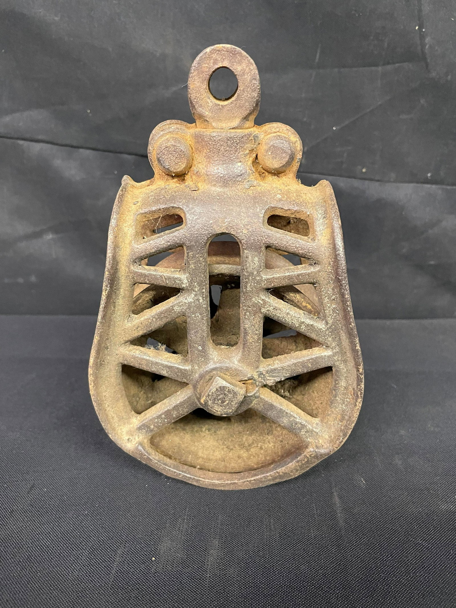 Cast Iron Pulley (1 of 2)