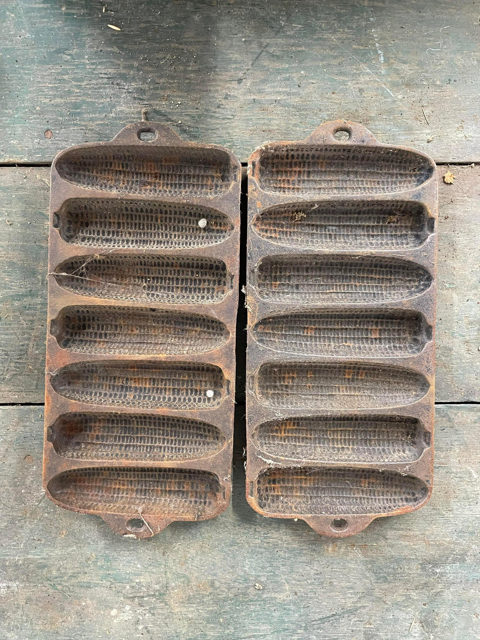 Pair Of Wagner Cast Iron Corn Sticks: Pair Of Wagner Cast Iron Corn Sticks
