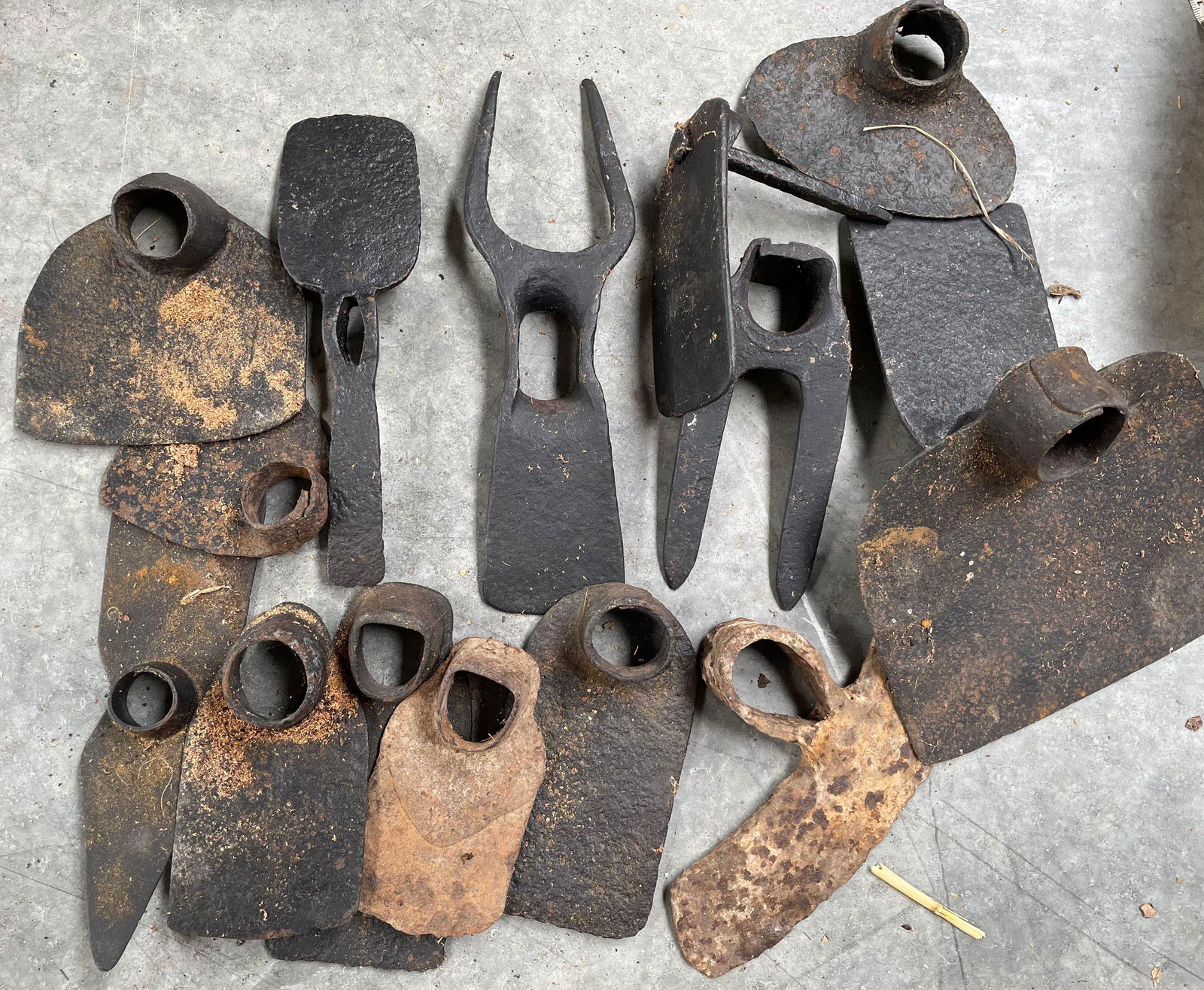 Hand forged Digging Tools (1 of 1)