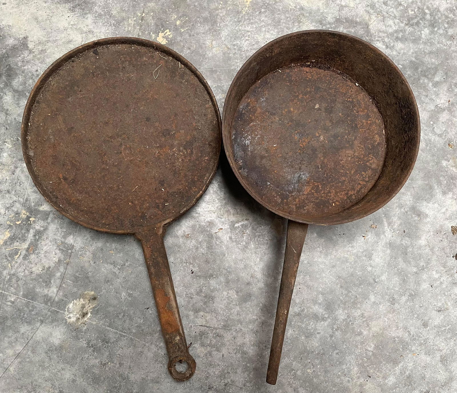 Antique Cast Iron Skillets (1 of 3)
