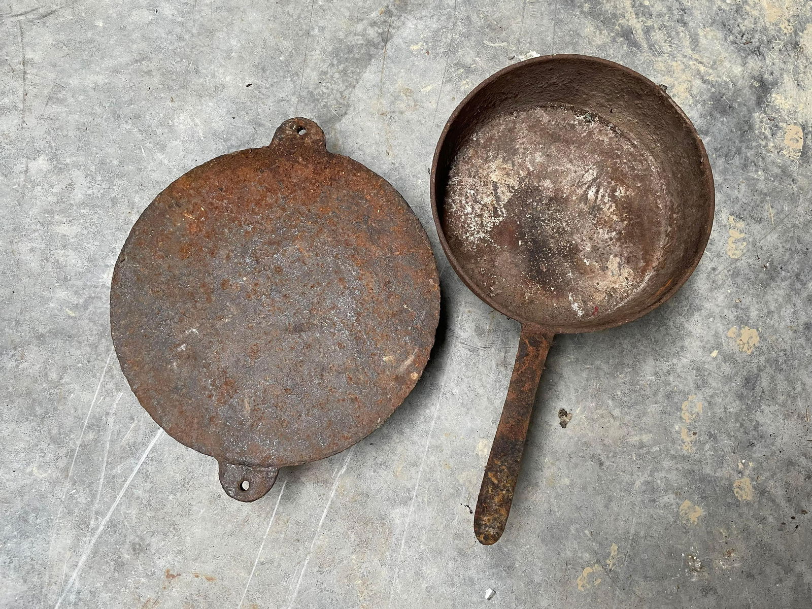 Antique Cast Iron Skillets and Flat Iron: Antique Cast Iron Skillets and Flat Iron