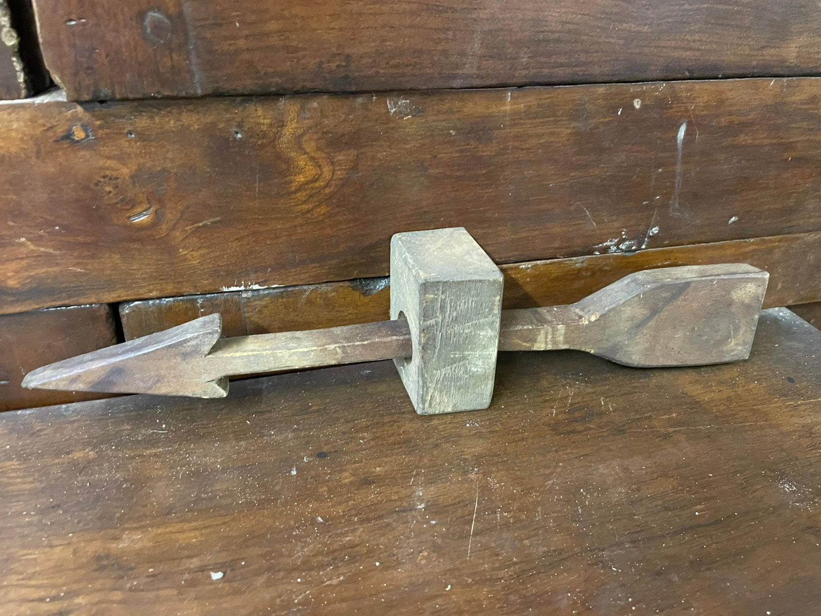 One Board Folk Art Style Arrow: One Board Folk Art Style Arrow