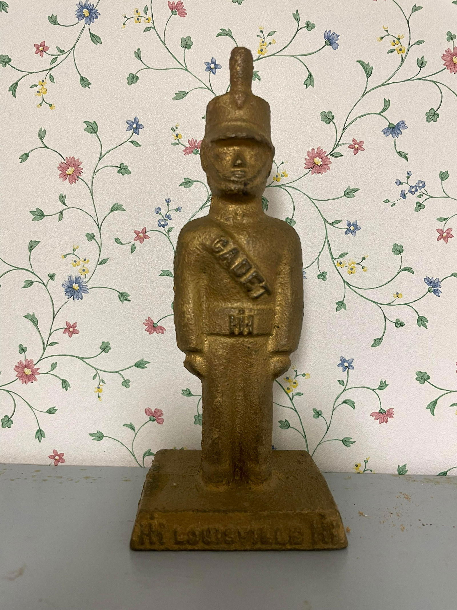 International Louisville Cadet Cast Iron: International Louisville Cadet Cast Iron