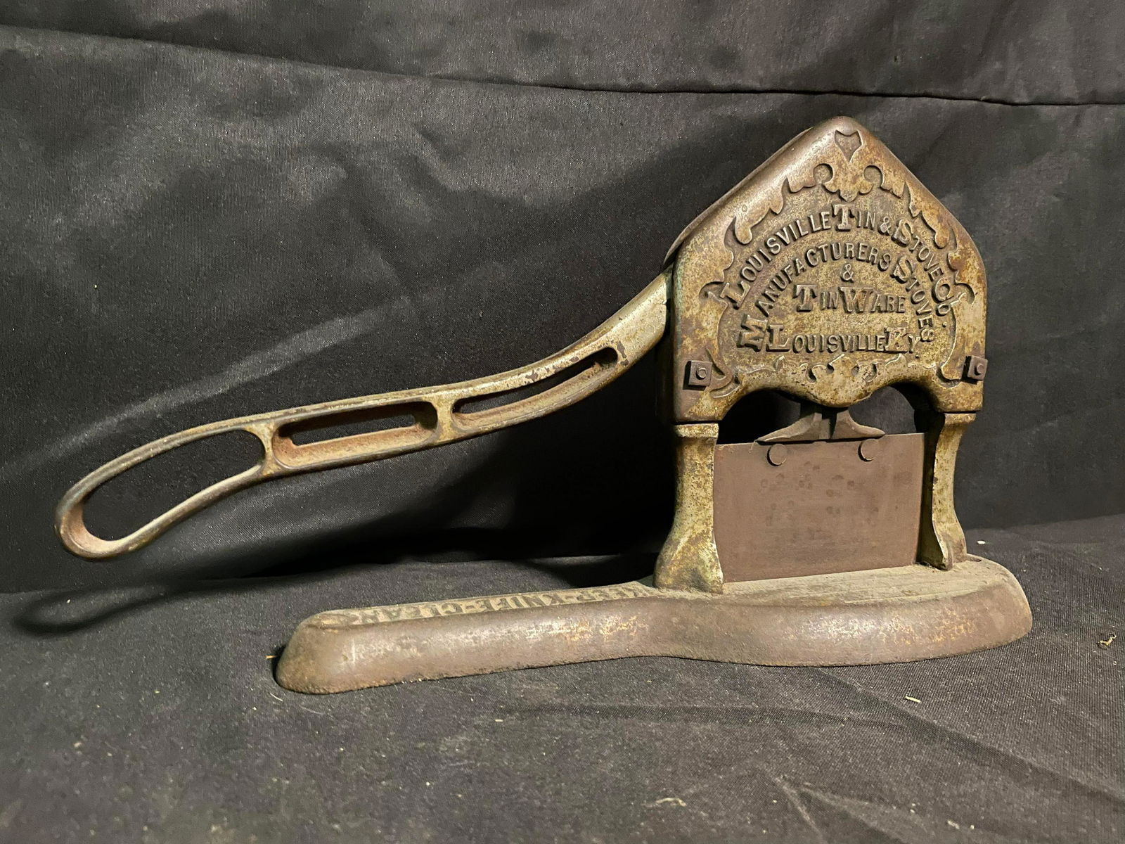 Louisville Tin And Stove Co. Louisville, KY. Cast Iron Tobacco Cutter Plug Cutter 15" (1 of 2)