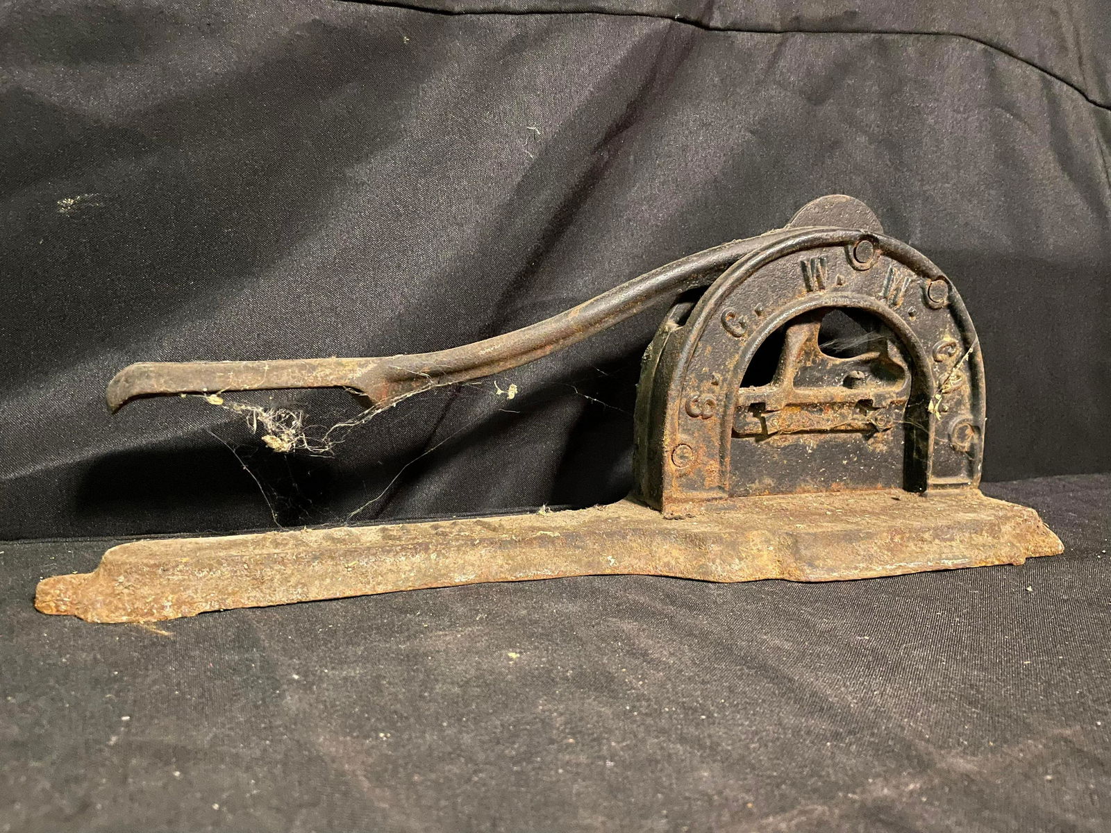 S. C. W. W. And Co.  Cast Iron Tobacco Plug Cutter 19" (1 of 2)