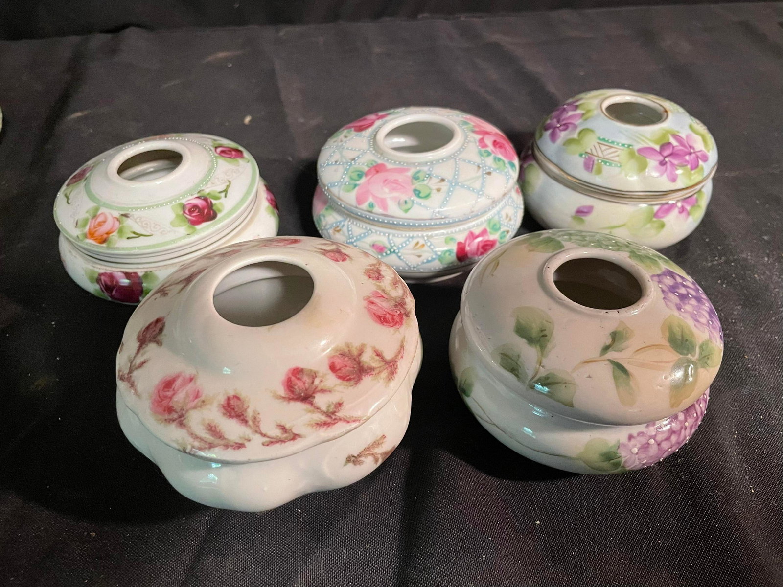 Collection Of Assorted Antique Hair Receivers. Porcelain With Hand-Painted Style Floral Decoration: Collection Of Assorted Antique Hair Receivers. Porcelain With Hand-Painted Style Floral Decoration Including Marked Hand-Painted Nippon Porcelain Receiver