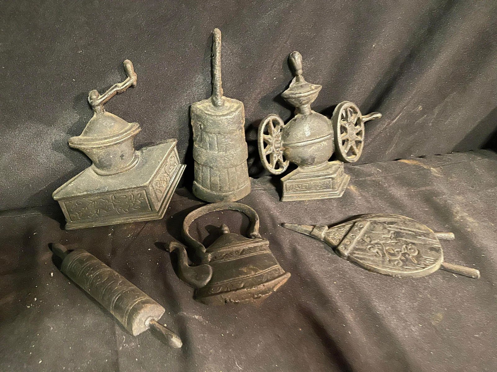 Miniature Style Cast Iron With Various Early Household Items Theme And Design 4-5": Miniature Style Cast Iron With Various Early Household Items Theme And Design 4-5"