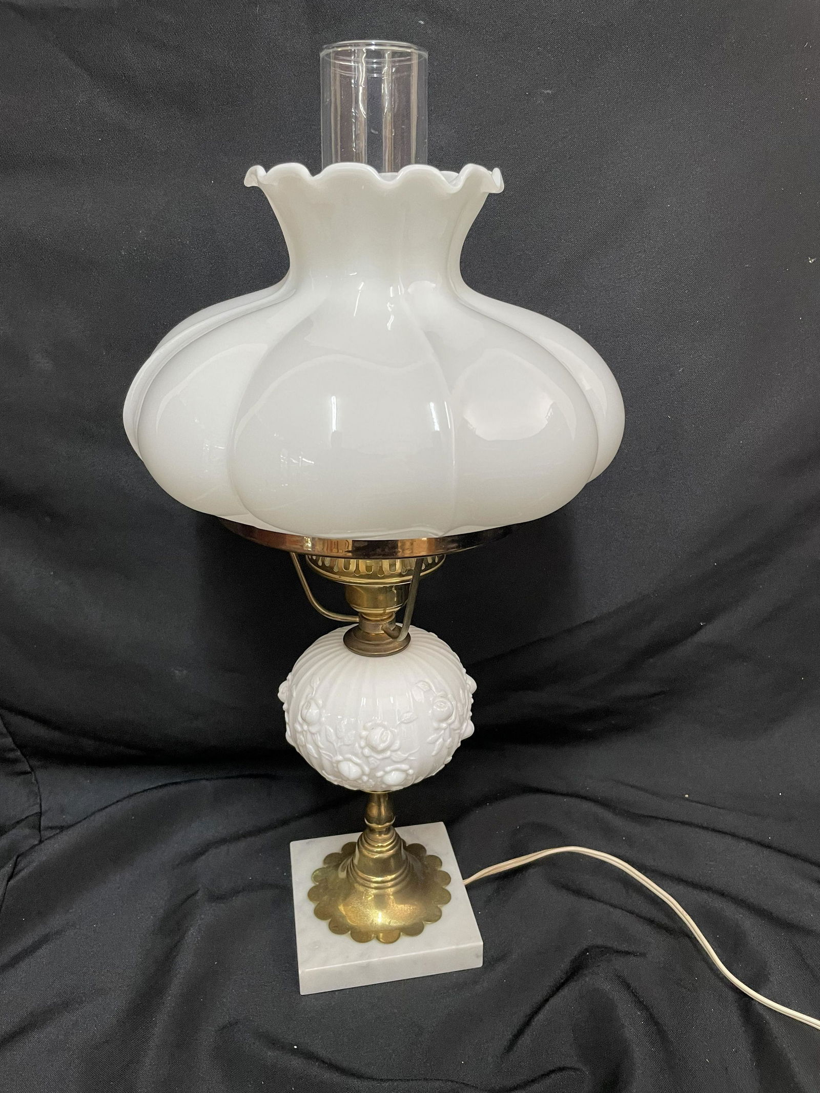 Fenton Student Lamp Milk Glass Cabbage Rose With White Ruffled Edge Shade 20-22" 040204022 (1 of 2)