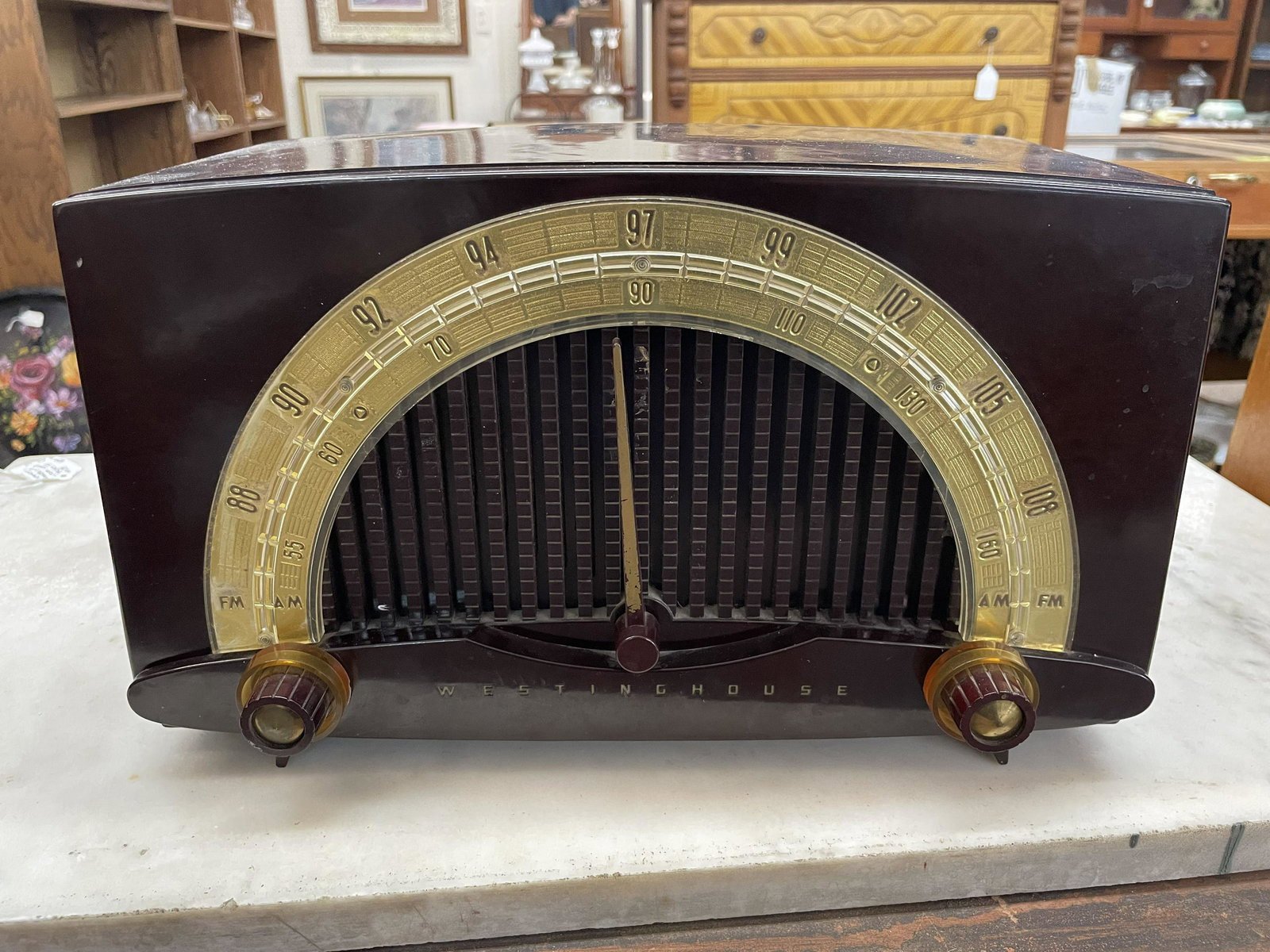 Vintage Westinghouse AM/FM Tabletop Style Radio 13"x8" (1 of 1)