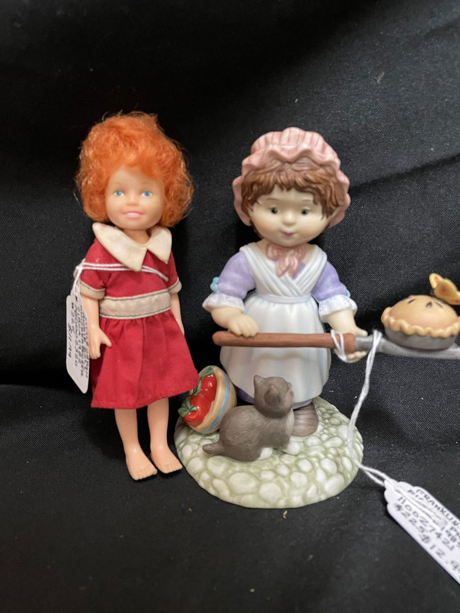 Franklin Mint Porcelain Baking Pie Figure With Orphan Annie Vintage Figure 5-6" (1 of 1)