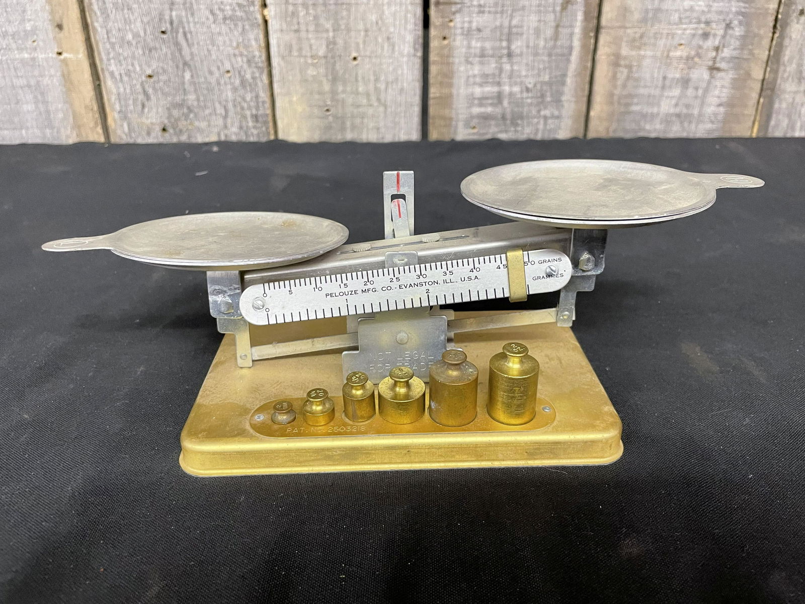 Pelouze Mfg. Co. Evanston, Ill. U.S.A. Triple Beam Style Scale: Pelouze Mfg. Co. Evanston, Ill. U.S.A. Triple Beam Style Scale