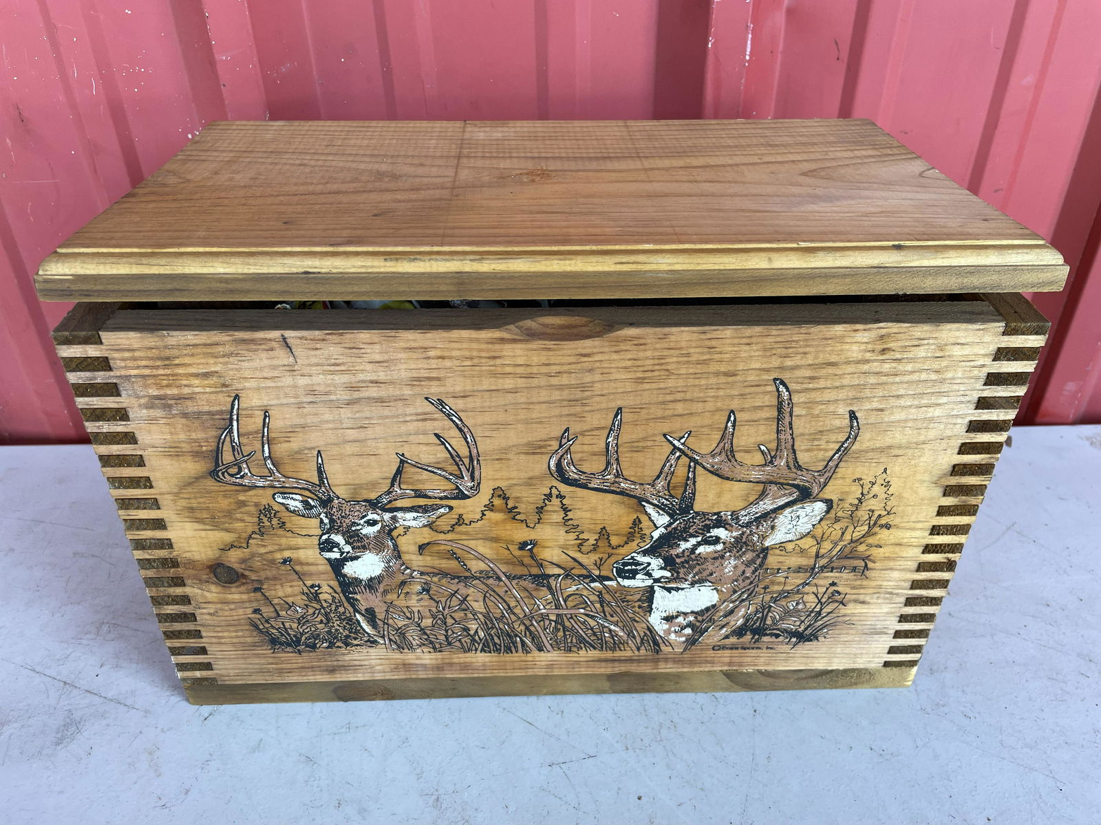 Wooden Dovetailed Ammo Crate With Rope Handles And Whitetail Deer Decoration (Evans Sports, Inc.) (1 of 2)