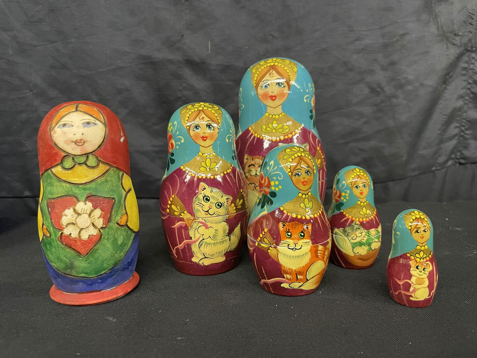 Russian Style Nesting Dolls: Russian Style Nesting Dolls