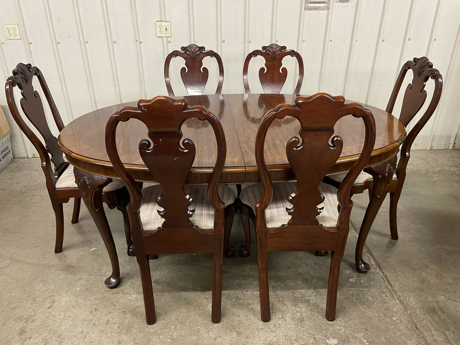 Chairs by Kindel Grand Rapids and Beautiful Mahogany Style Dining Room Table (1 of 9)