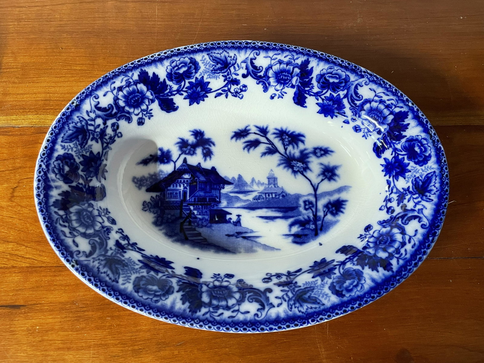 AGRA Flow Blue Platter: AGRA Flow Blue Platter