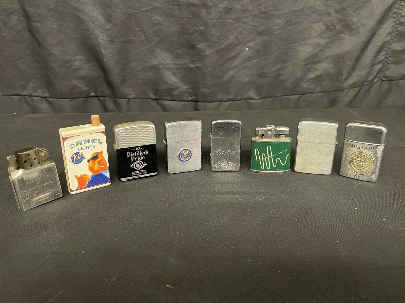 8 Zippos Style Lighters: 8 Zippos Style Lighters