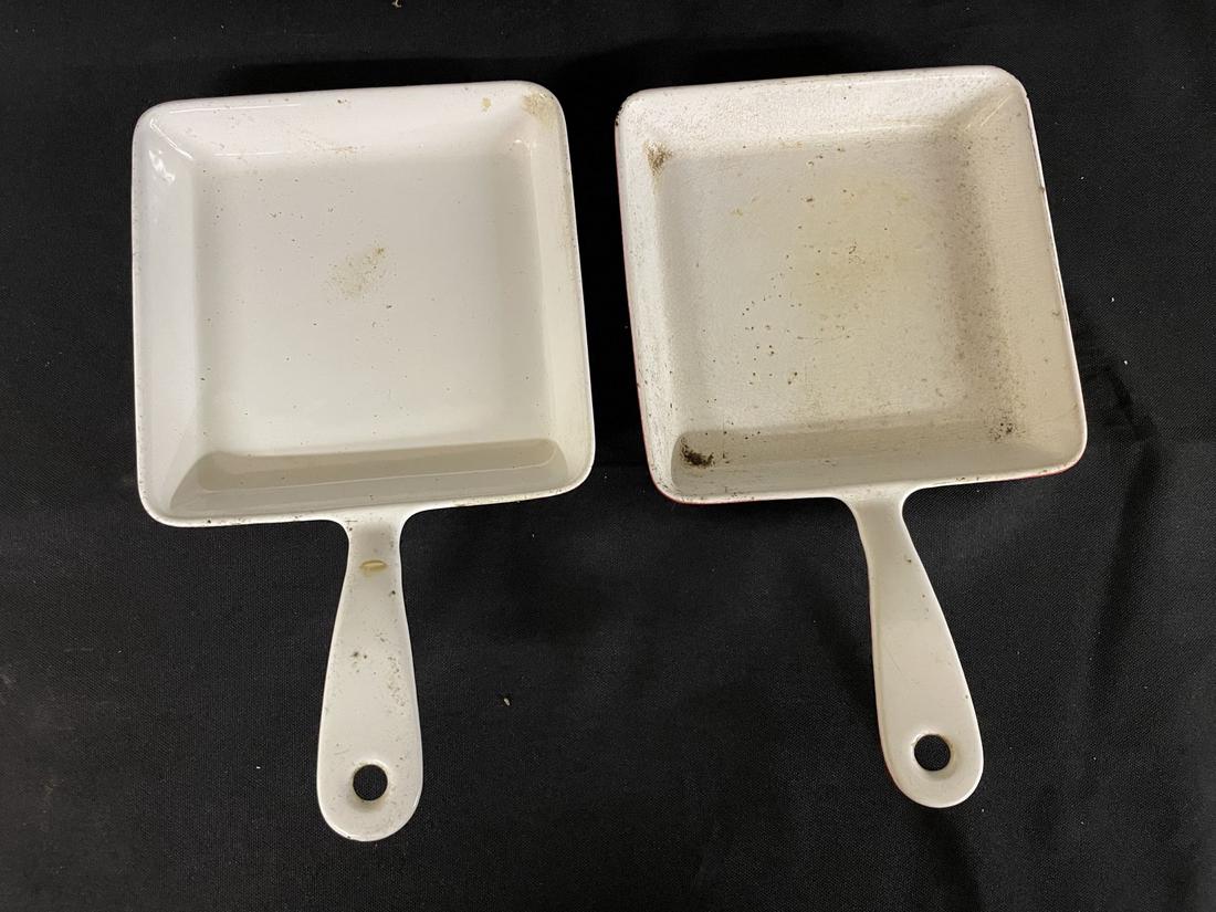 Pair of Cast iron enamel pans "Prizer-Ware" (1 of 2)