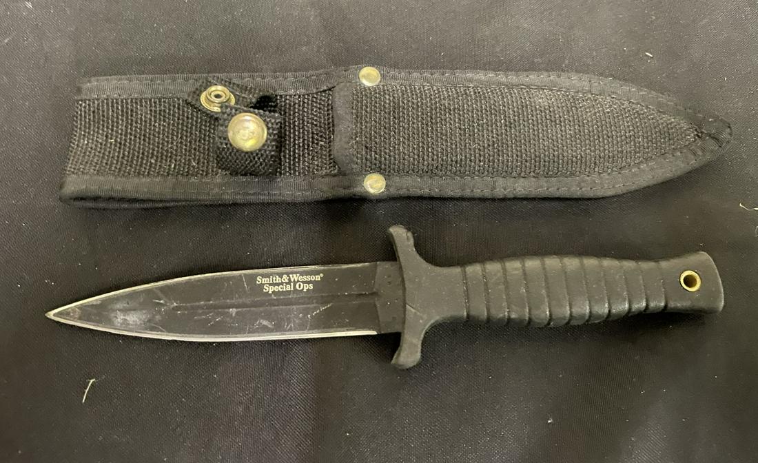 Smith and Wesson Special Ops Knife: Smith and Wesson Special Ops Knife