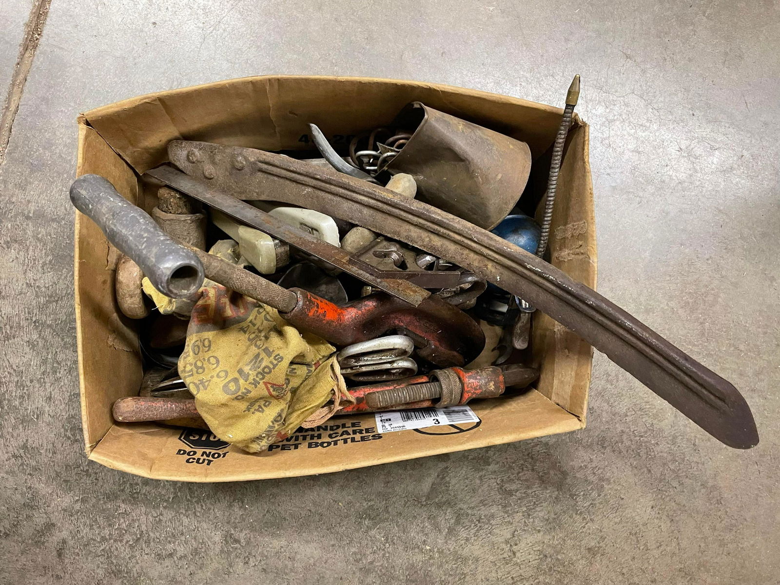 Collection of Tools (0394) on Dec 09, 2022 Swisher Bros. Auction LLC in KY