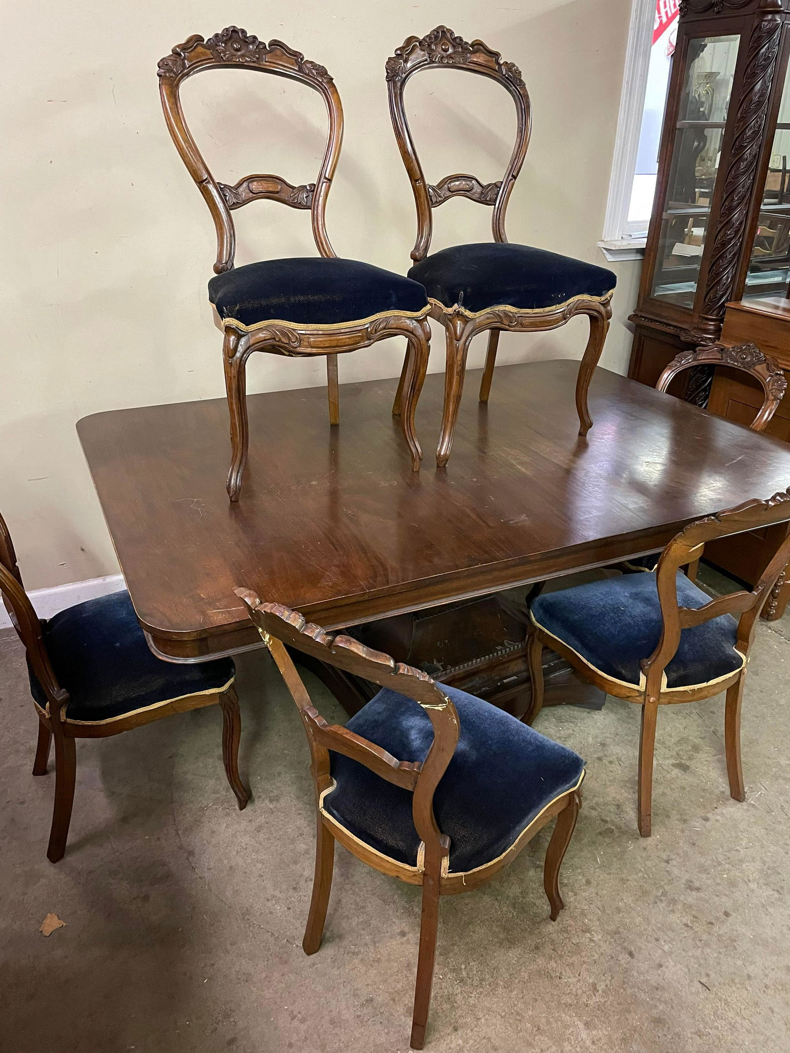 Antique Mahogany Pedestal Style Dining Table w/ 6 Antique Chairs (1 of 3)