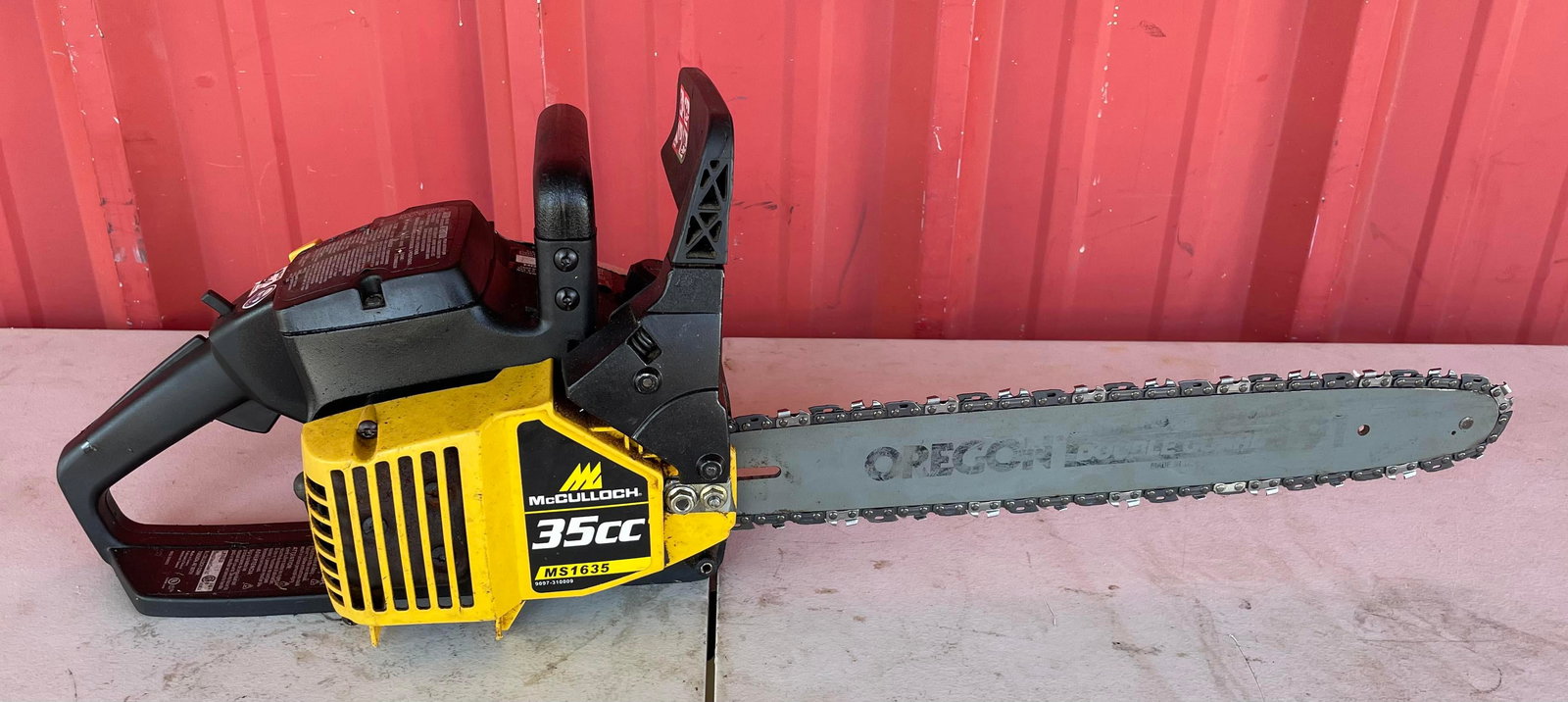 McCulloch Chainsaw (1 of 1)