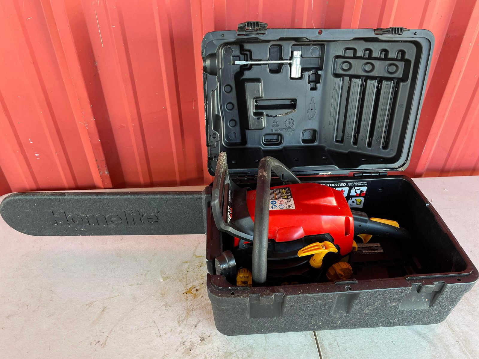 Homelite Chainsaw - Seemingly new (1 of 1)