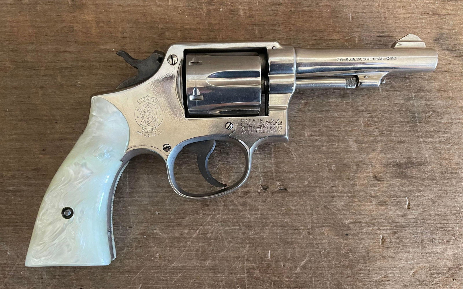 Smith & Wesson .38 Special Revolver S/N: 322047: Smith & Wesson .38 Special Revolver S/N: 322047