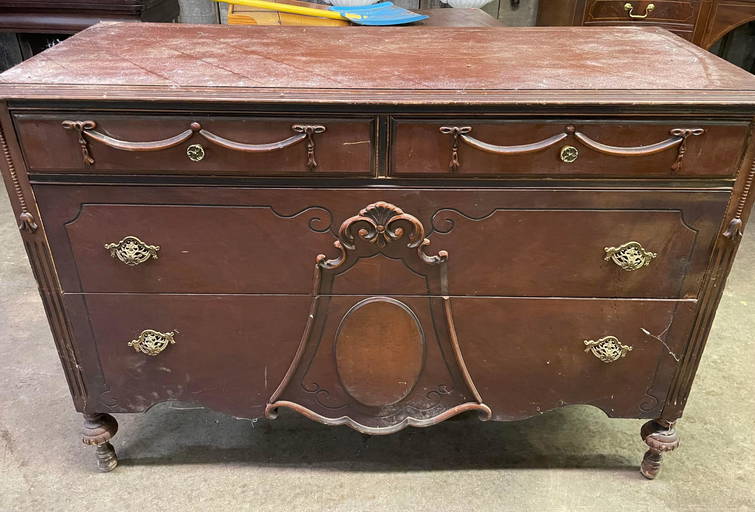 Antique 4 Drawer Dresser Fair Condition (0088) on Mar 24, 2023 Swisher Bros. Auction LLC in KY