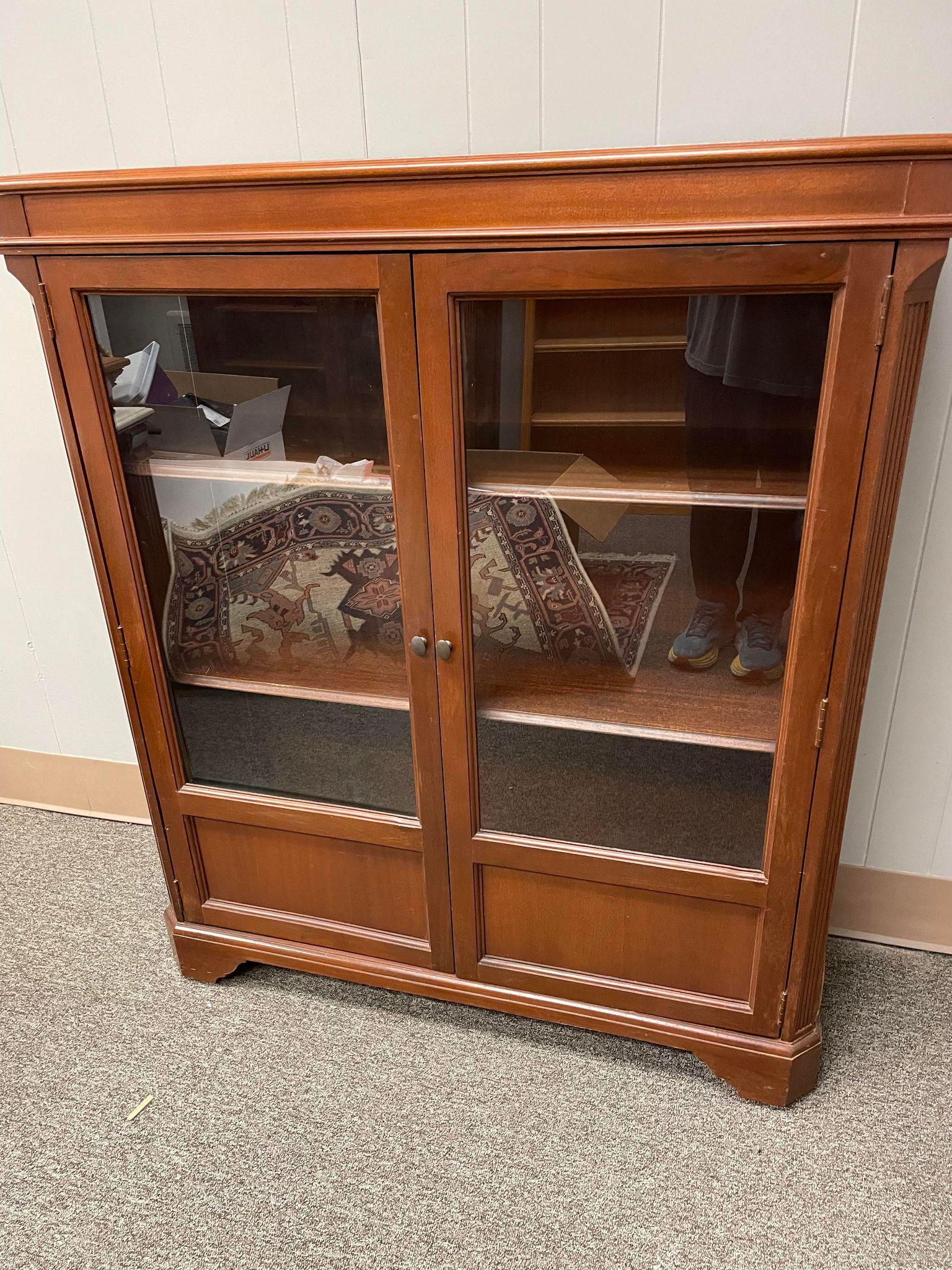 Glass Door Bookcase: Glass Door Bookcase