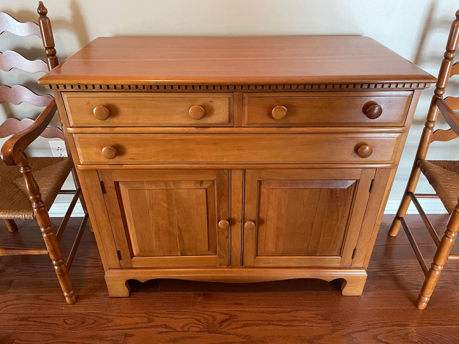 3 Drawer Farmhouse Maple Cupboard / Side Board: 3 Drawer Farmhouse Maple Cupboard / Side Board