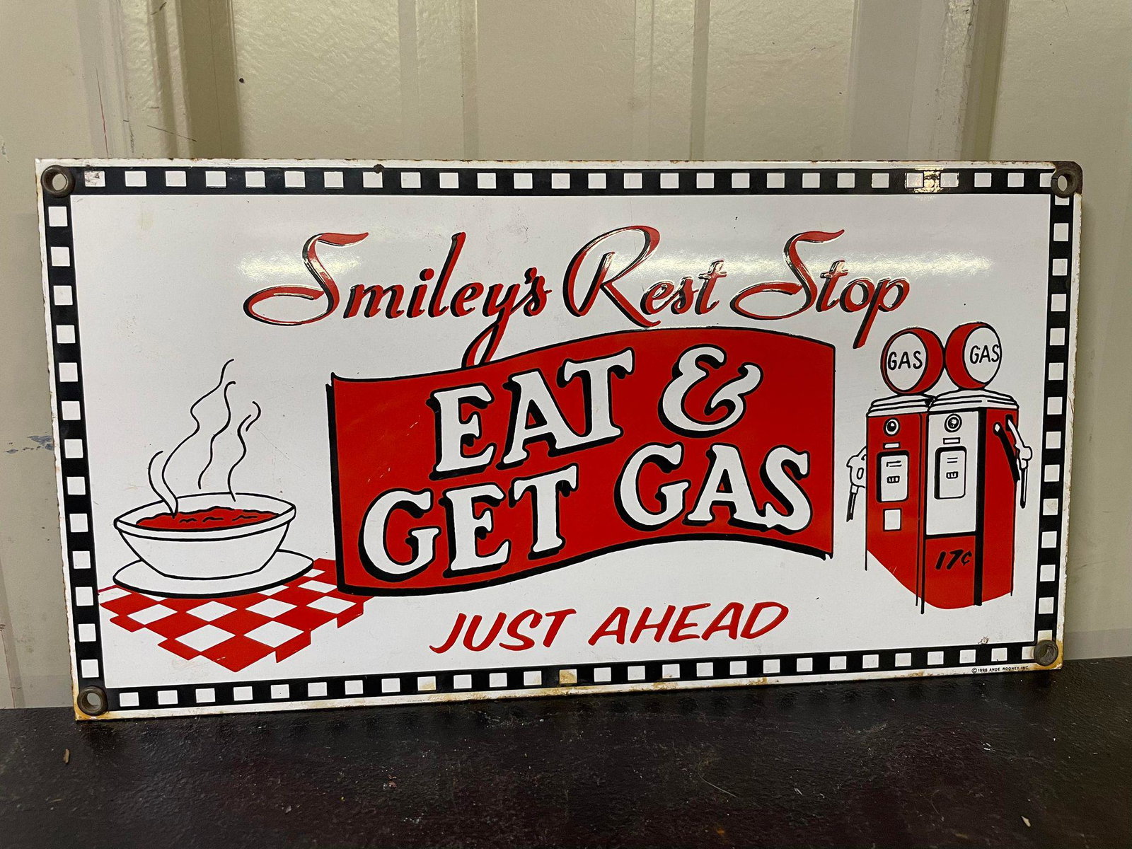 Smiley's Rest Stop Sign: Smiley's Rest Stop Sign