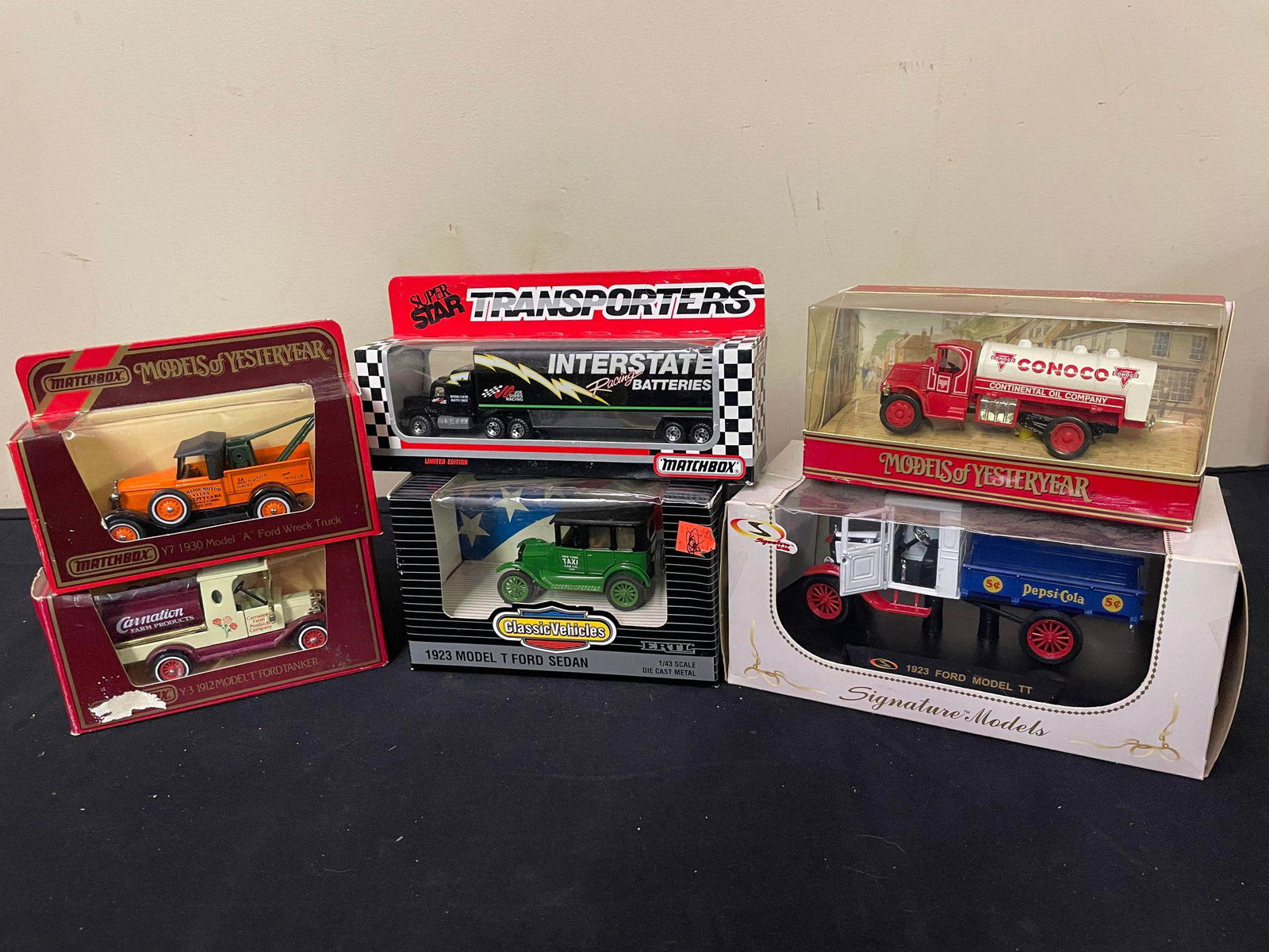 Collection of Die Cast Model Cars (1 of 2)