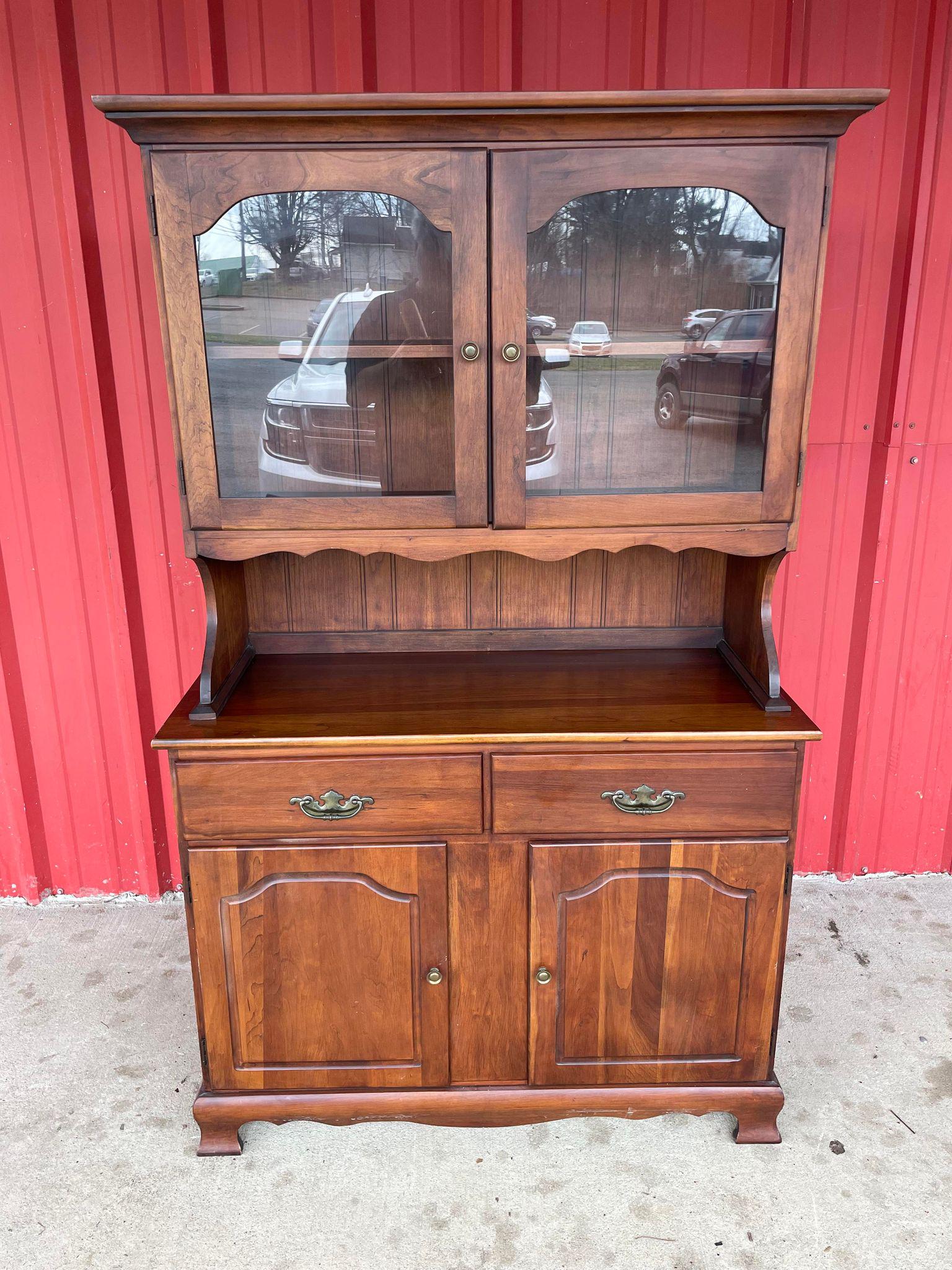 Vintage China Hutch Curio Buffet (1 of 5)