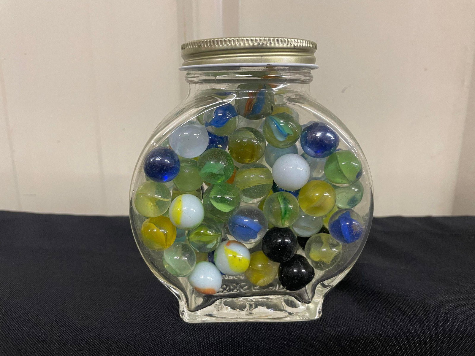 Vintage Jar of Marbles: Vintage Jar of Marbles