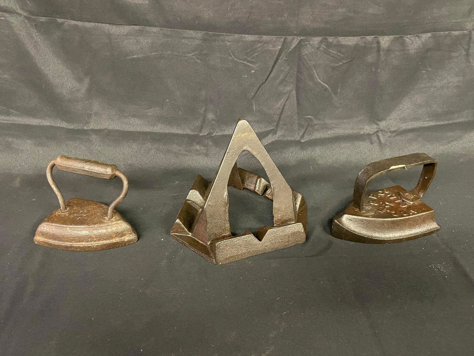 Rare Cast Iron Store Display For Sad Irons (1 of 5)