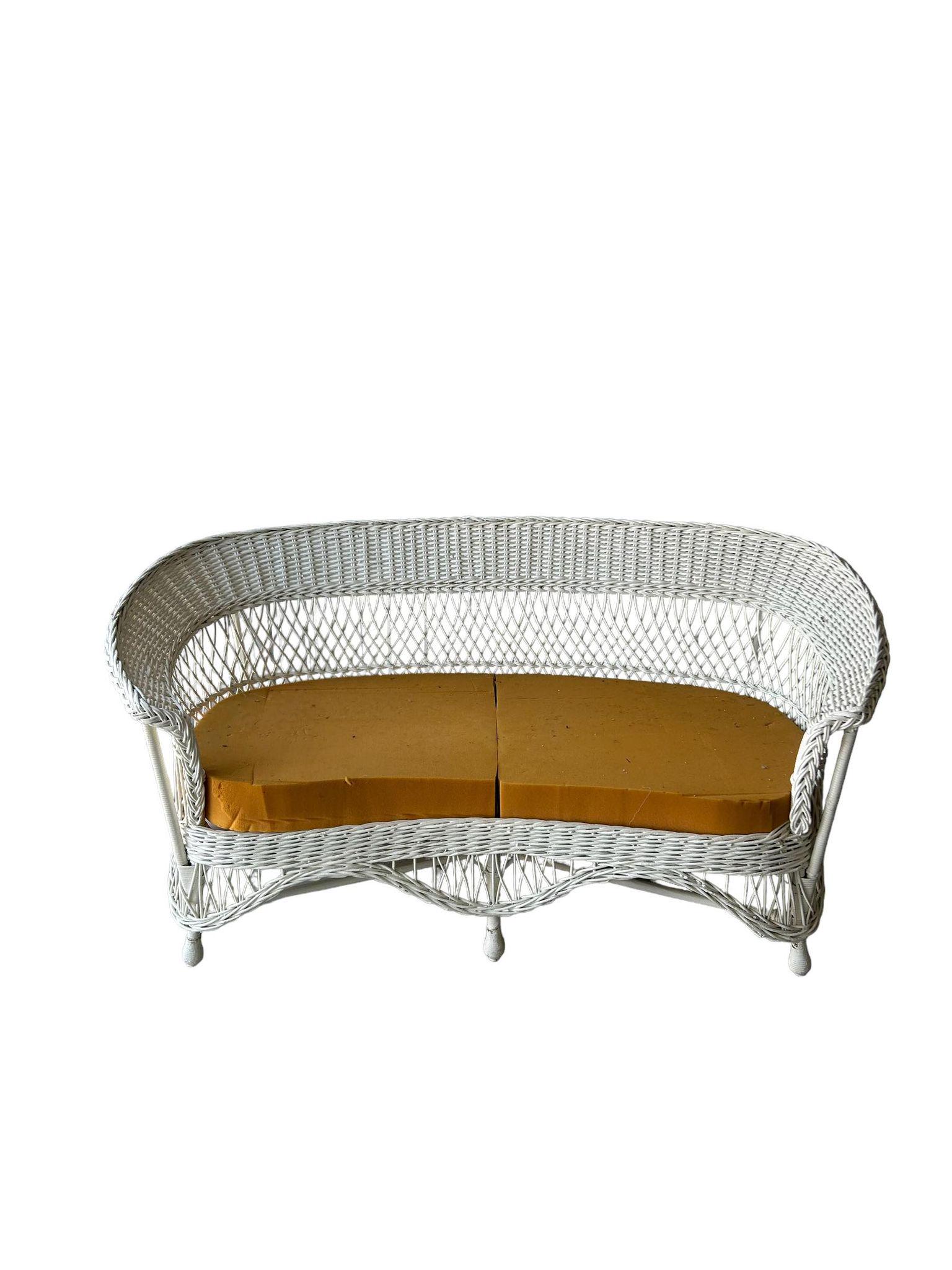 Wicker Sofa 66"L x 31"T x 28"D: Wicker Sofa 66"L x 31"T x 28"D