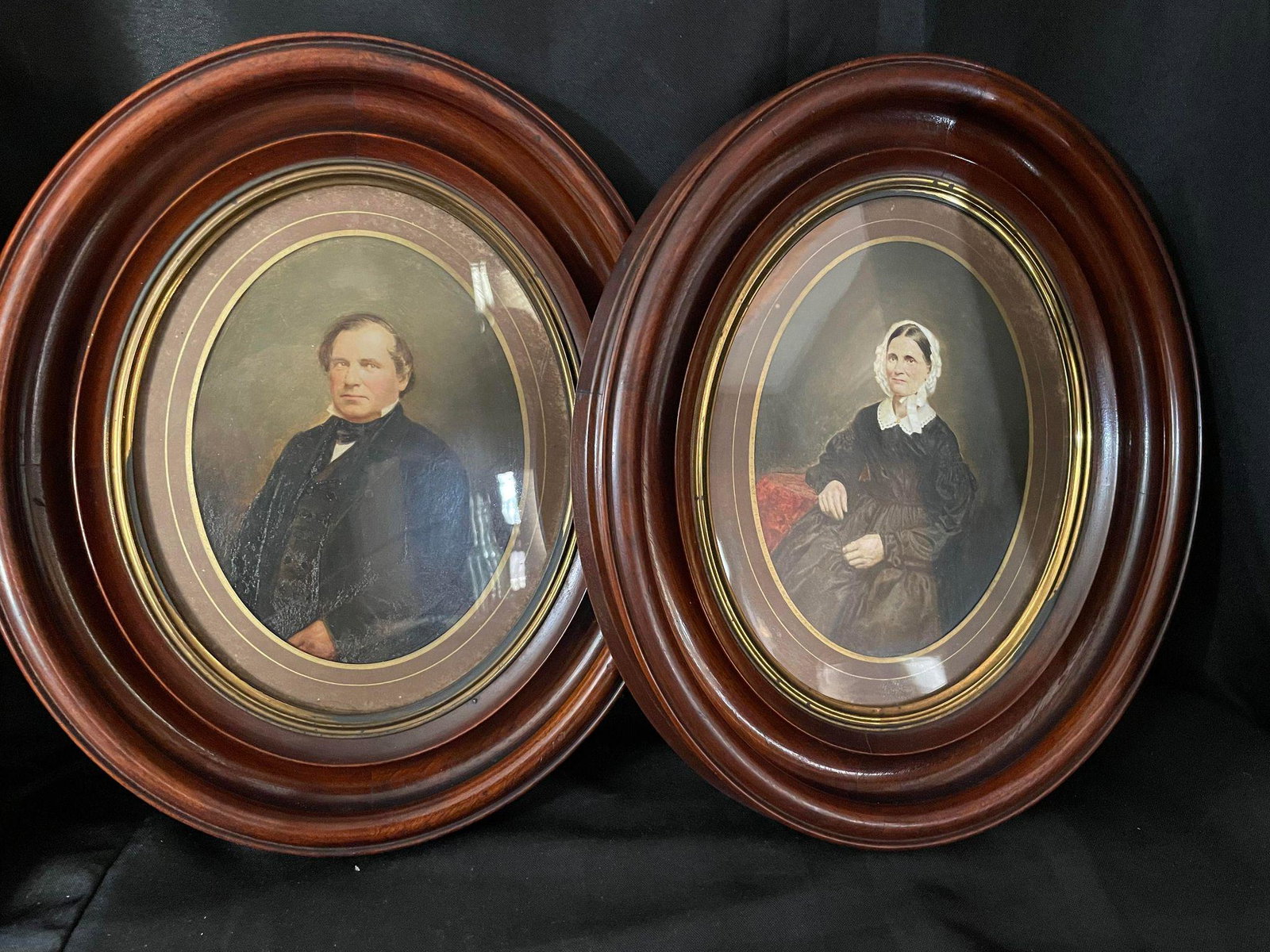 Pair of Framed Portraits: Pair of Framed Portraits